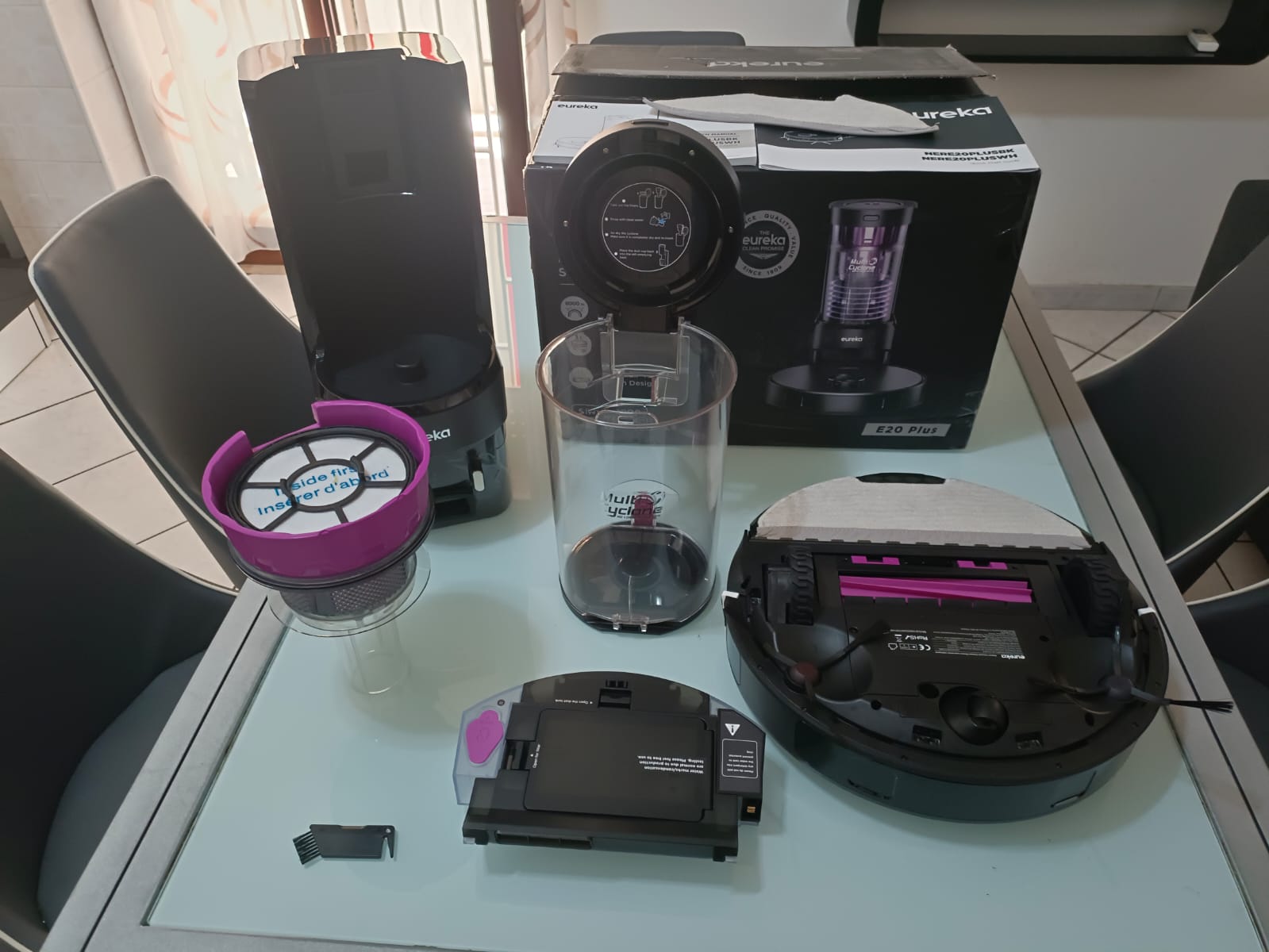 Eureka E20 Plus robot aspirapolvere, stazione di svuotamento automatica senza sacchetto: Recensione e Opinioni